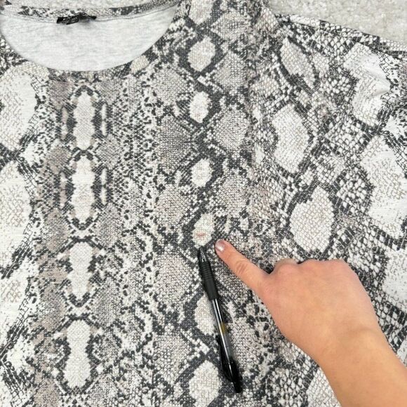 Express Snakeskin Print Dolman Crop Sweatshirt - Picture 6 of 8